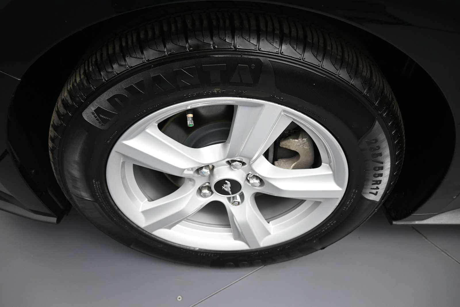 Used 2019 Ford Mustang Convertible RWD image 14