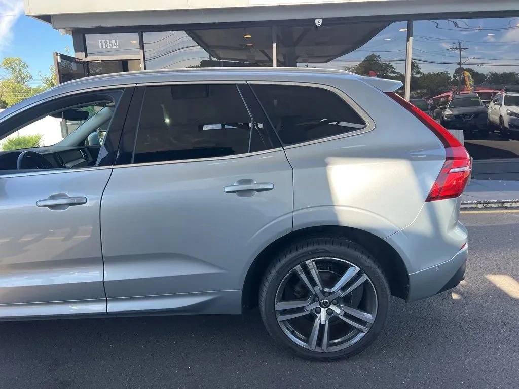 Used 2018 Volvo XC60 T5 Momentum w/ Advanced Package image 6
