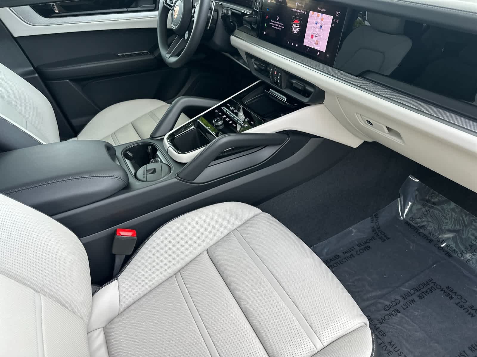 New 2026 Porsche Cayenne S AWD/4WD image 17