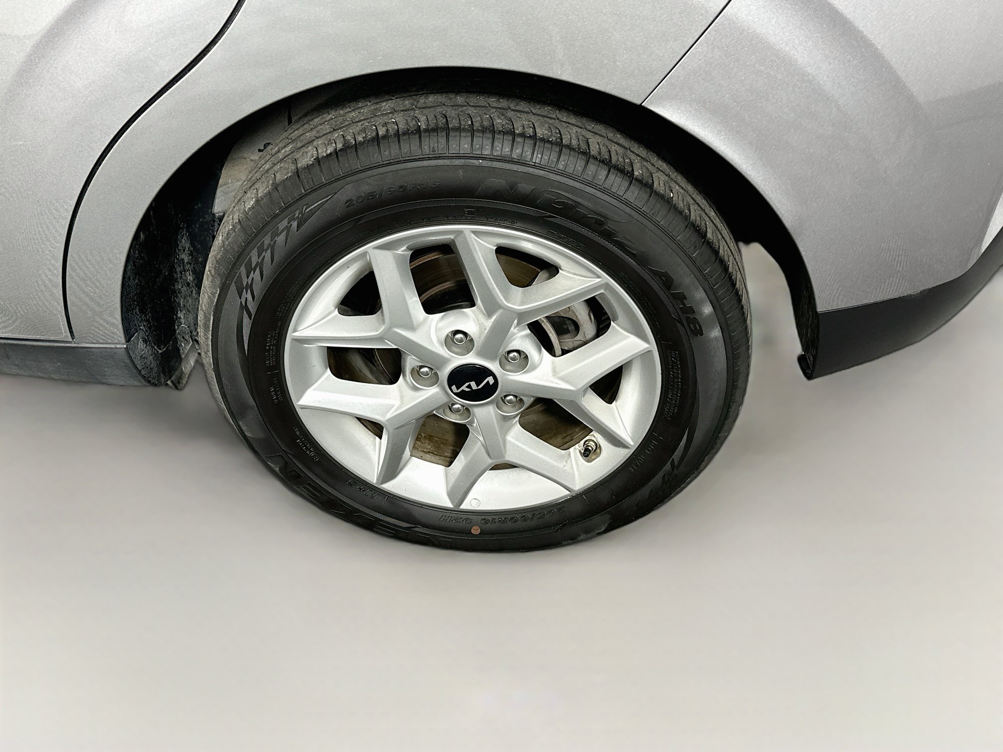 Used 2025 Kia Soul LX w/ LX Technology Package FWD image 11
