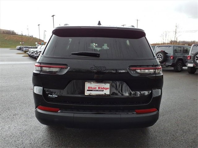 New 2025 Jeep Grand Cherokee L Altitude image 5