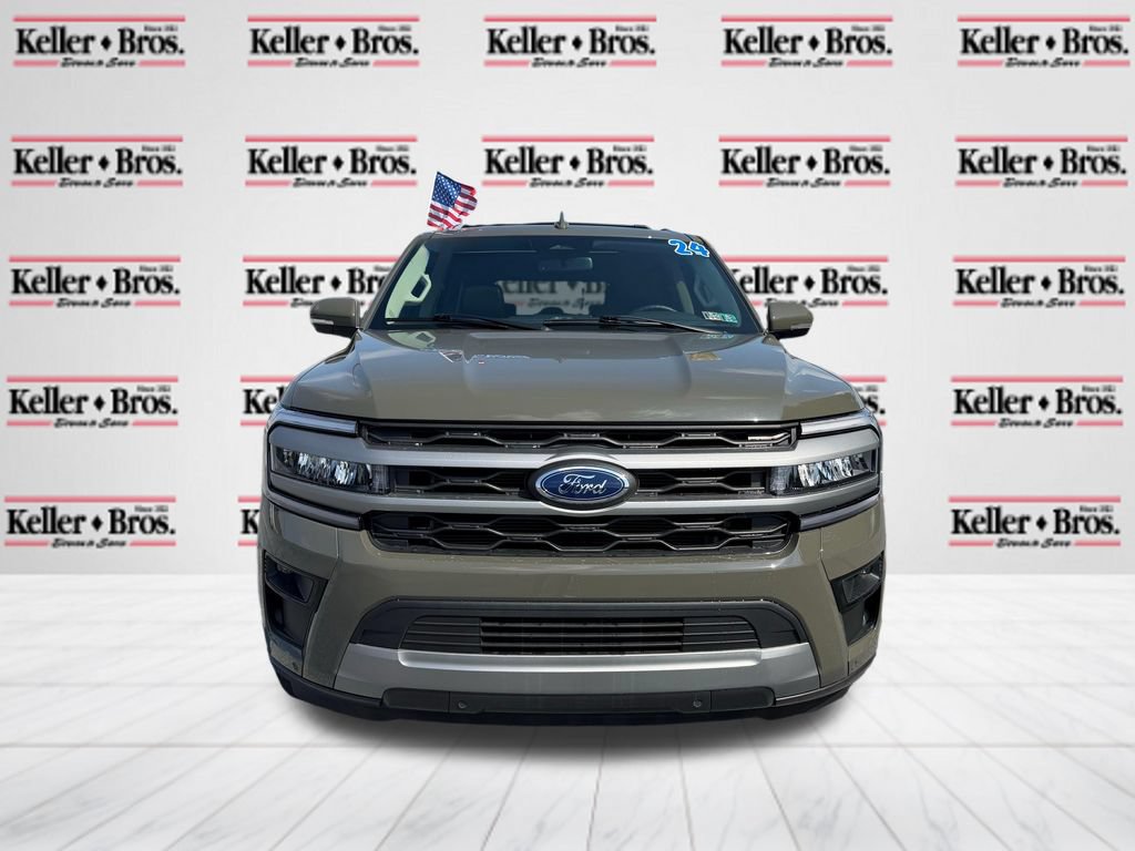 Certified 2024 Ford Expedition XLT AWD/4WD image 2