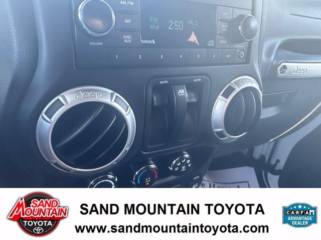 Used 2015 Jeep Wrangler Sahara AWD/4WD image 18