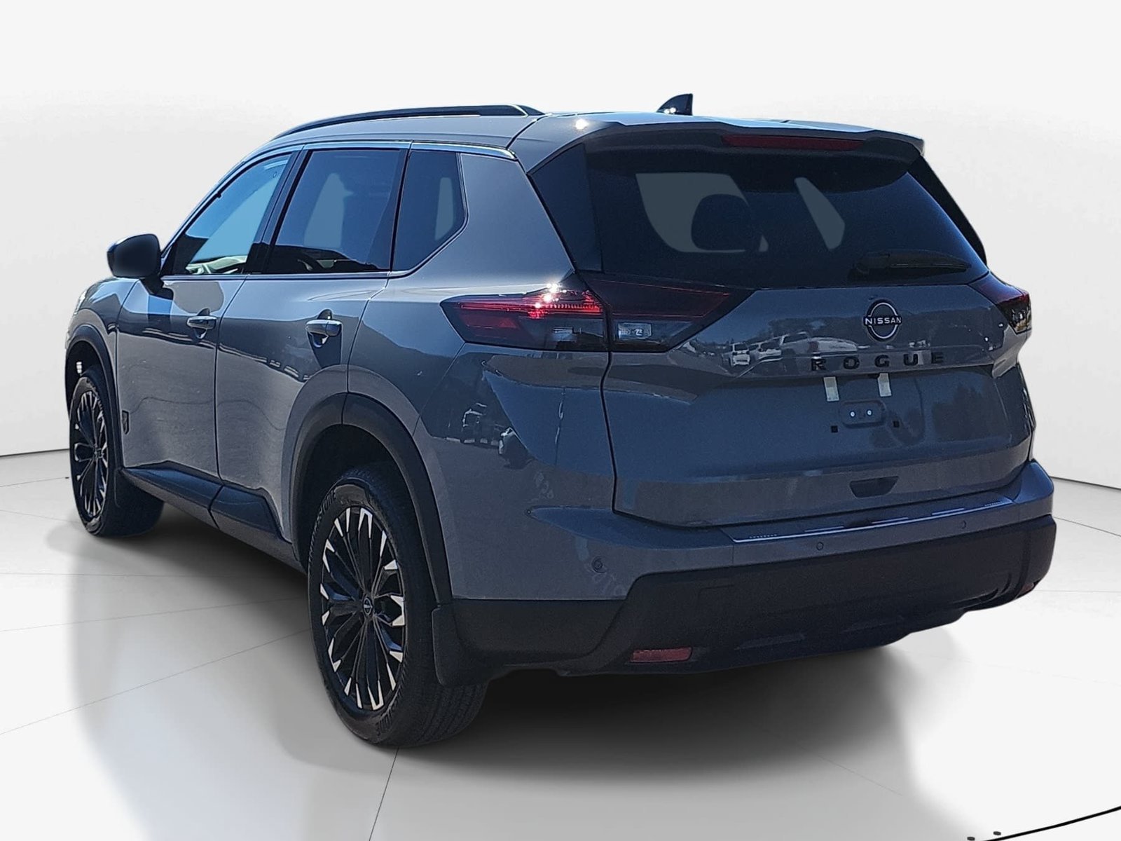 New 2027 Nissan Rogue Dark Armor FWD image 8