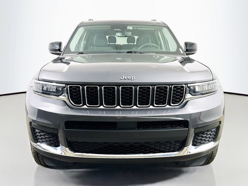 Used 2023 Jeep Grand Cherokee L Laredo w/ Luxury Tech Group I AWD/4WD image 2