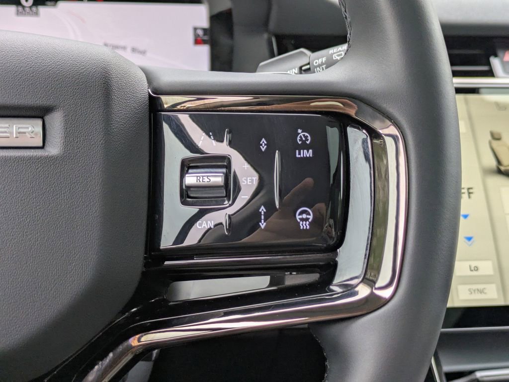 Used 2024 Land Rover Range Rover Evoque S image 29