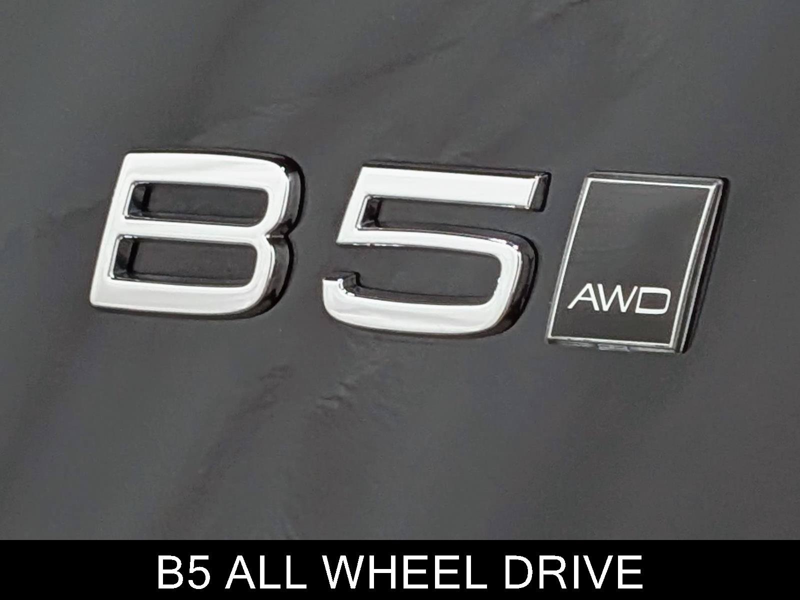 Used 2023 Volvo XC90 B5 Core w/ Protection Package Premier AWD/4WD image 11