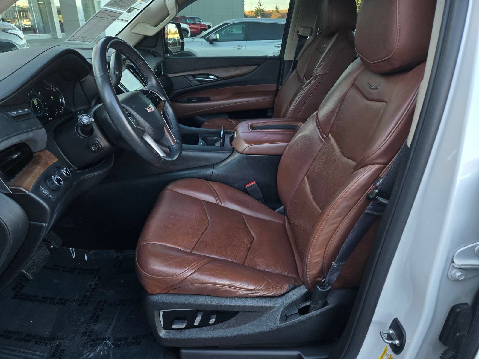 Used 2017 Cadillac Escalade Premium Luxury AWD/4WD image 20