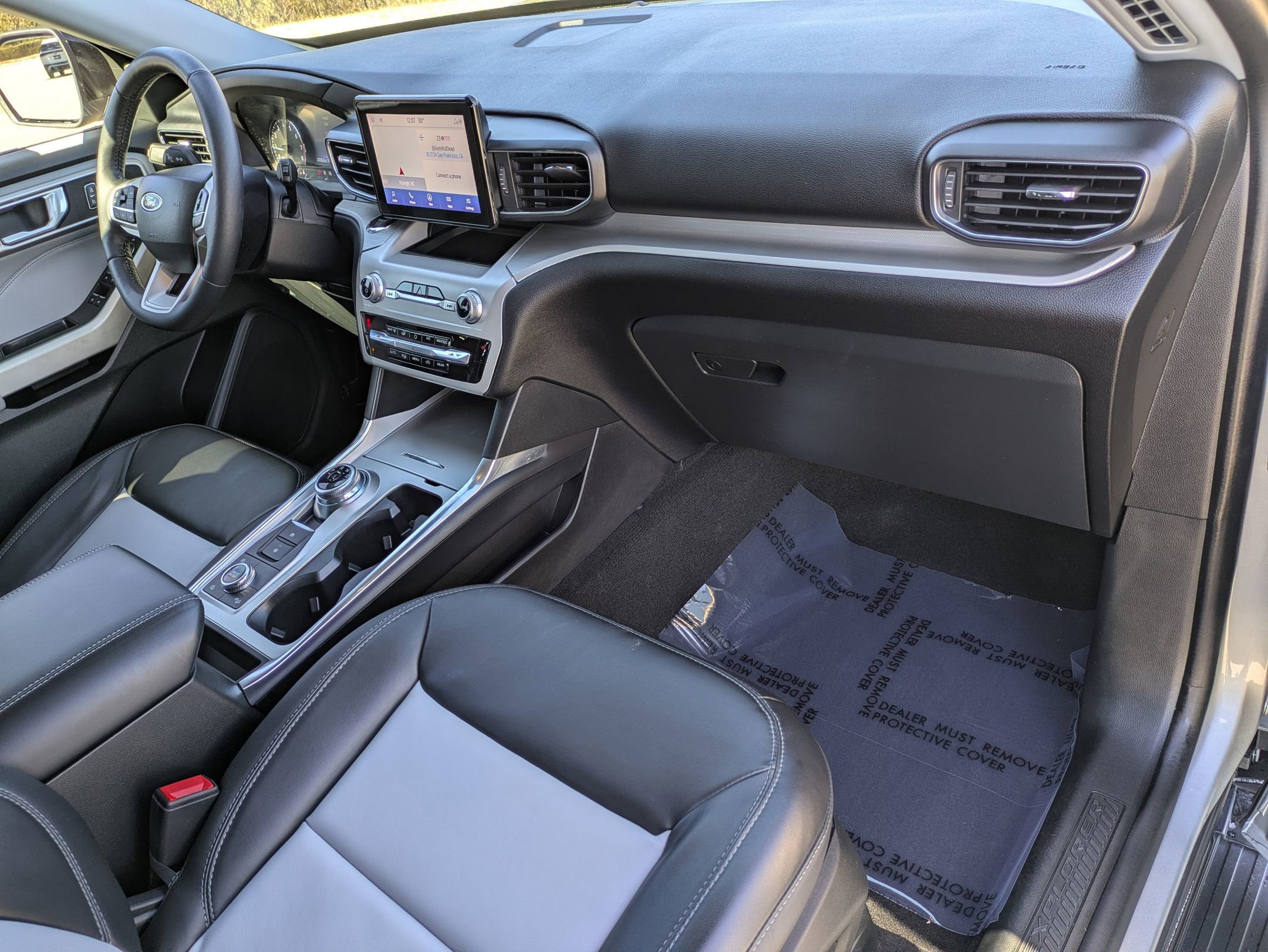 Used 2023 Ford Explorer XLT w/ Equipment Group 202A image 29