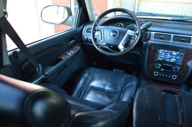 Used 2008 GMC Yukon XL Denali image 47