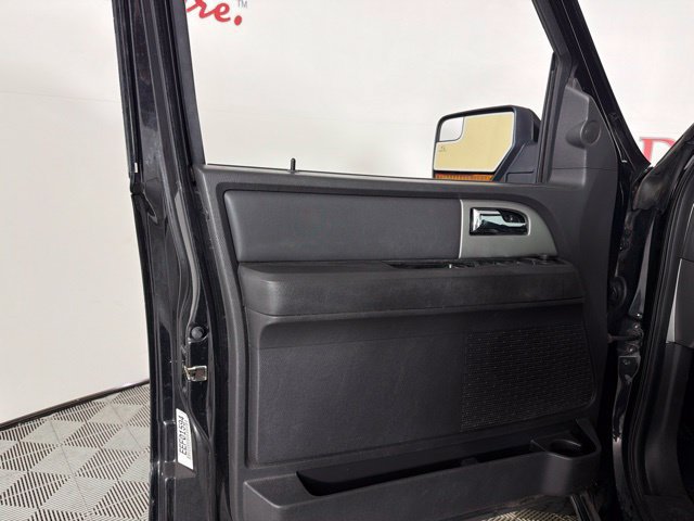 Used 2014 Ford Expedition Limited w/ Equipment Group 301A RWD image 26