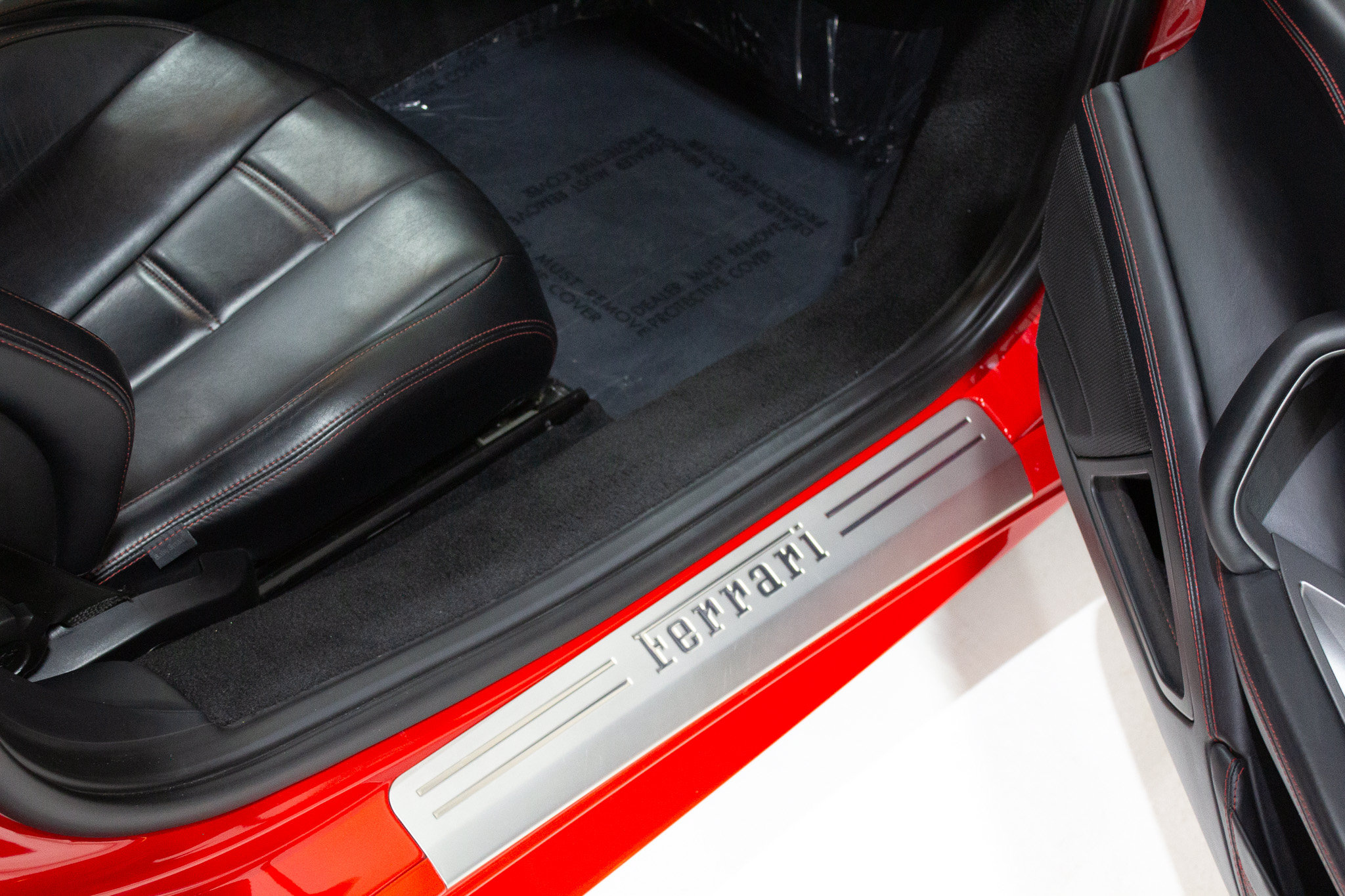 Used 2014 Ferrari 458 Italia Coupe RWD image 30