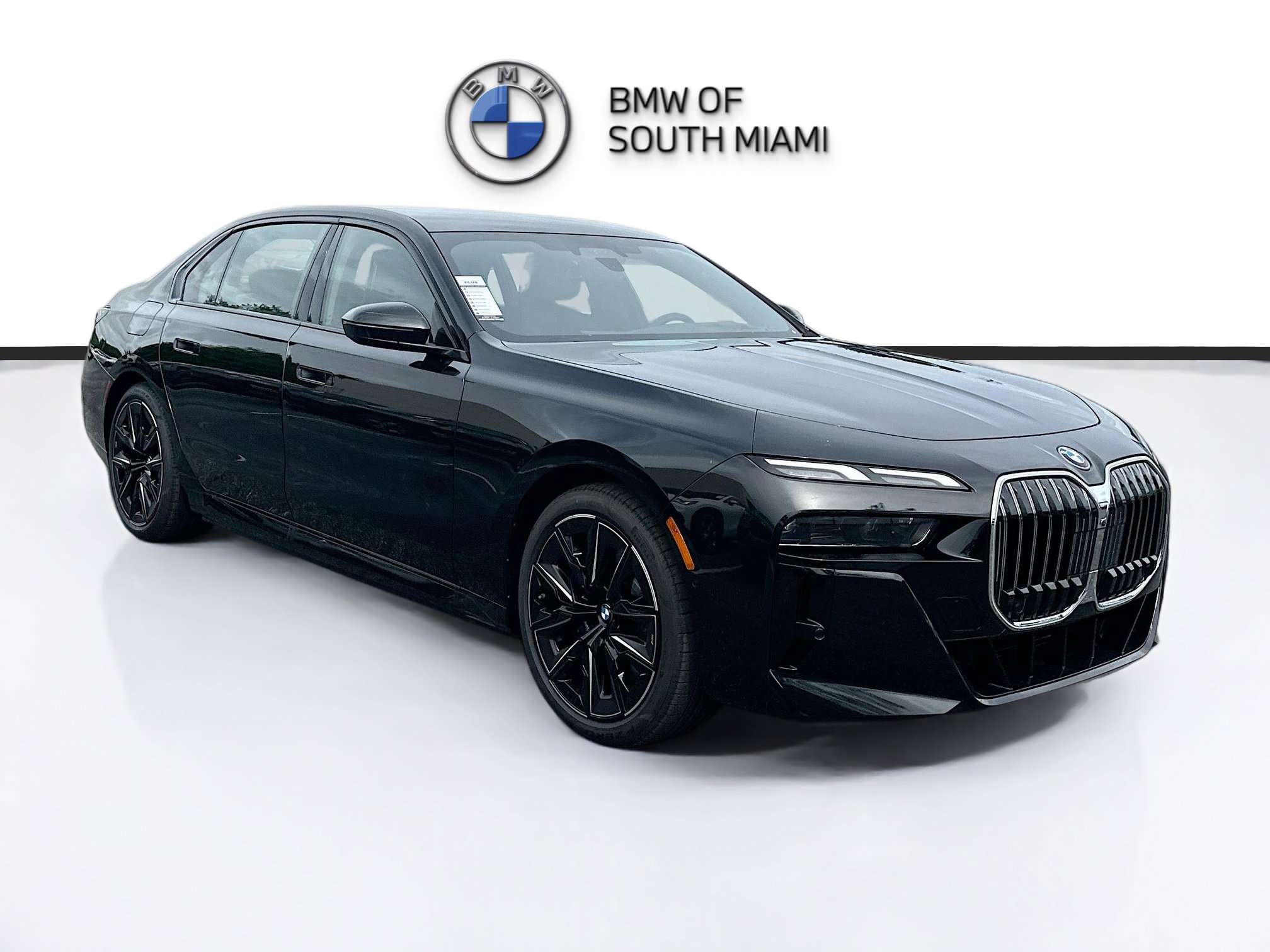 New 2026 BMW 750e xDrive image 1