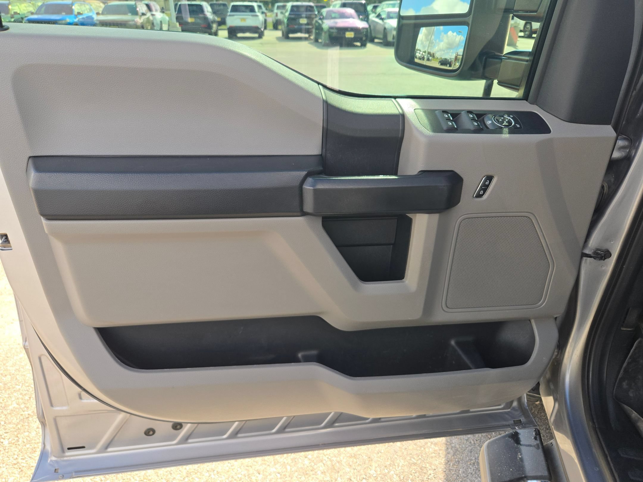 Used 2020 Ford F250 XL w/ STX Appearance Package AWD/4WD image 11