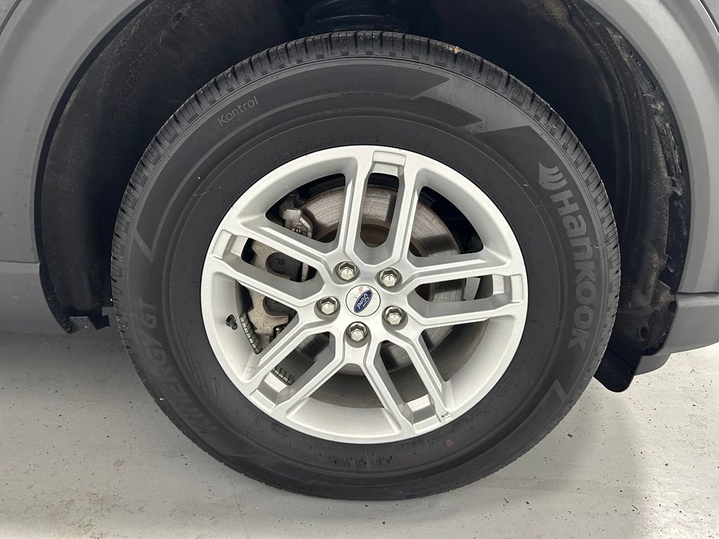 Used 2025 Ford Explorer Active AWD/4WD image 61
