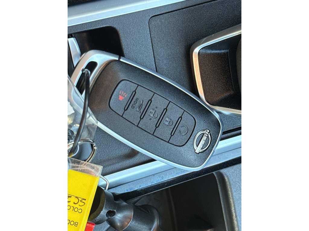 Certified 2025 Nissan Pathfinder SV image 32