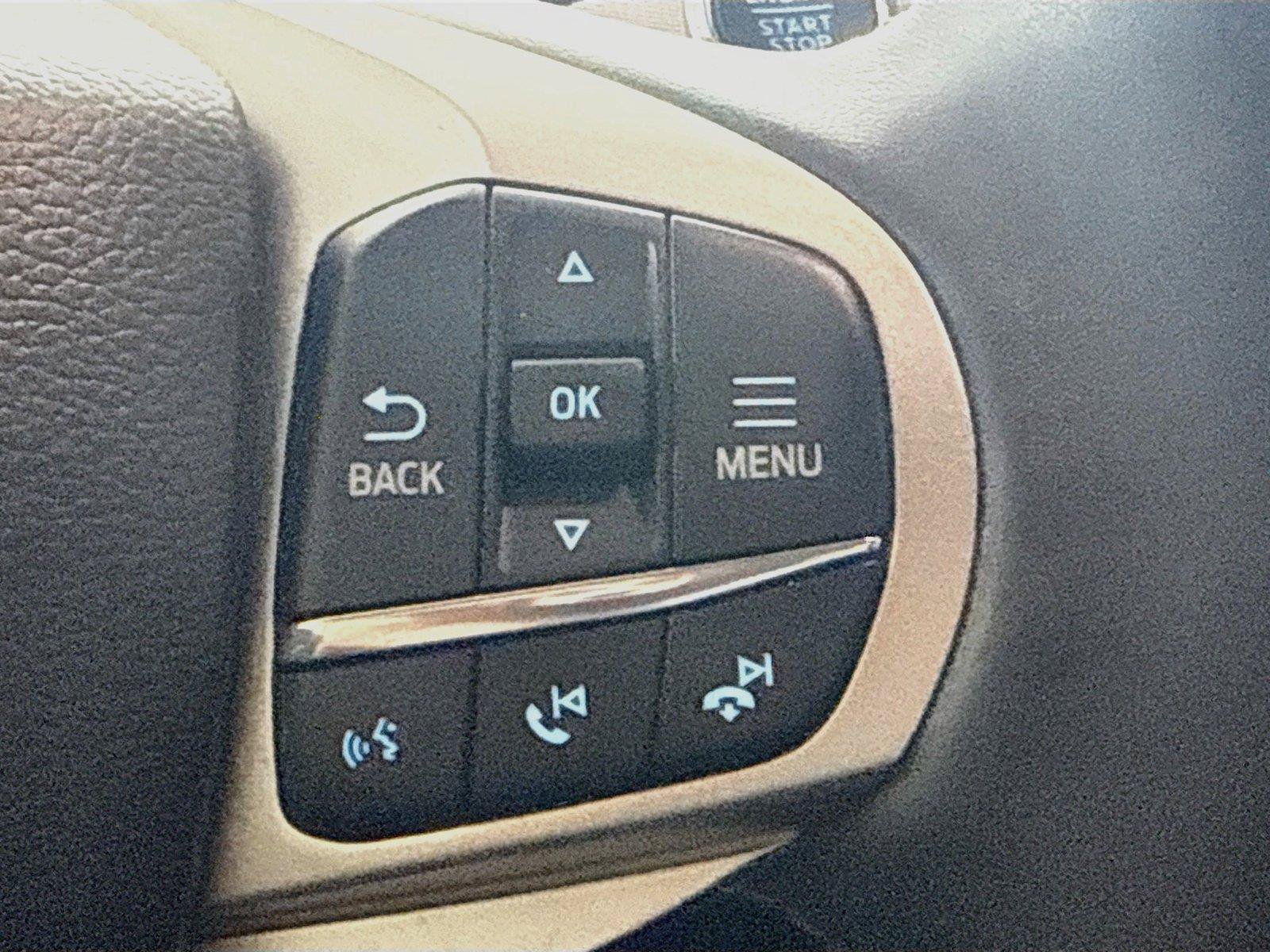 Used 2025 Ford Explorer Active RWD image 13