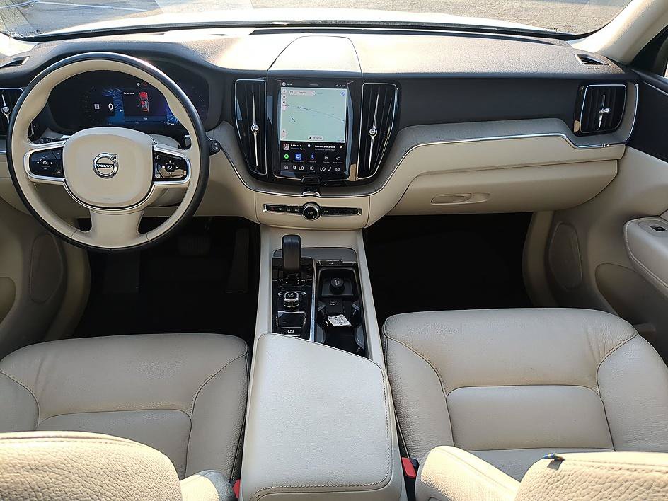 Used 2023 Volvo XC60 B5 Plus w/ Climate Package FWD image 30