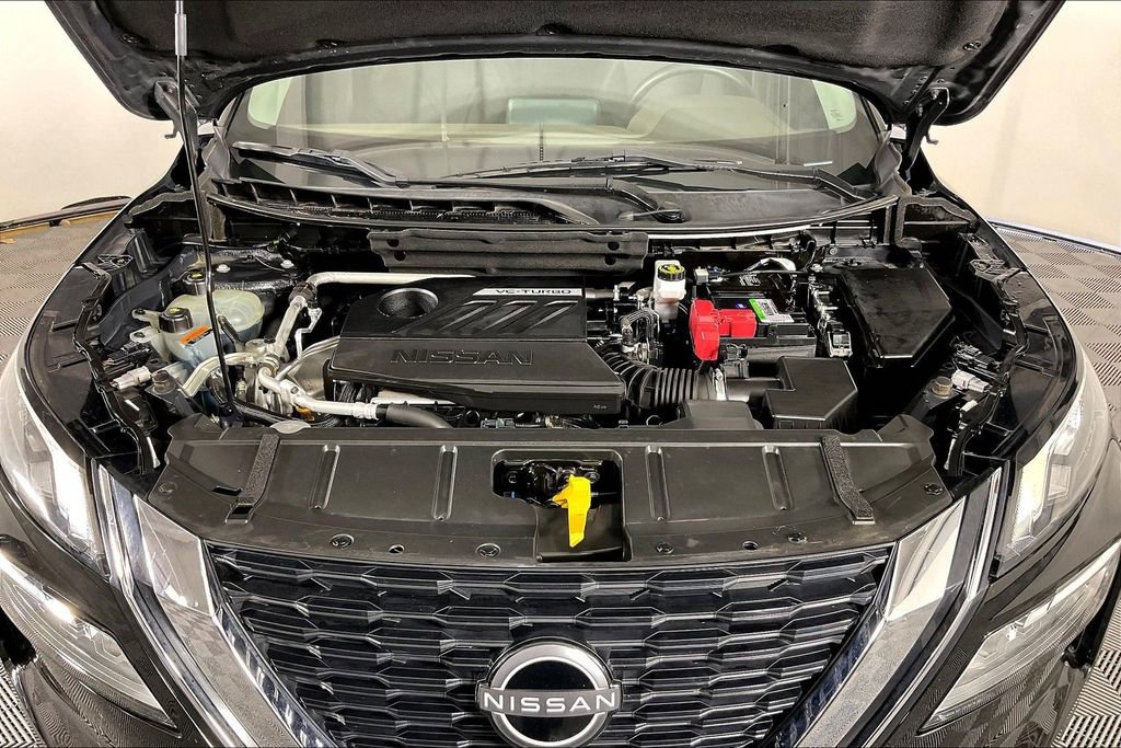 Used 2022 Nissan Rogue SV FWD image 12