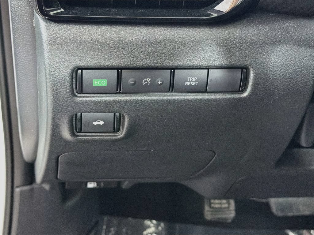 Used 2024 Nissan Sentra SV w/ All-Weather Package FWD image 10