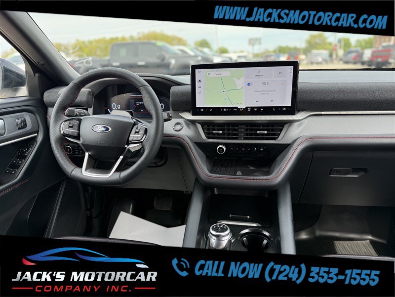 Used 2025 Ford Explorer ST-Line w/ ST-Line Street Pack AWD/4WD image 37