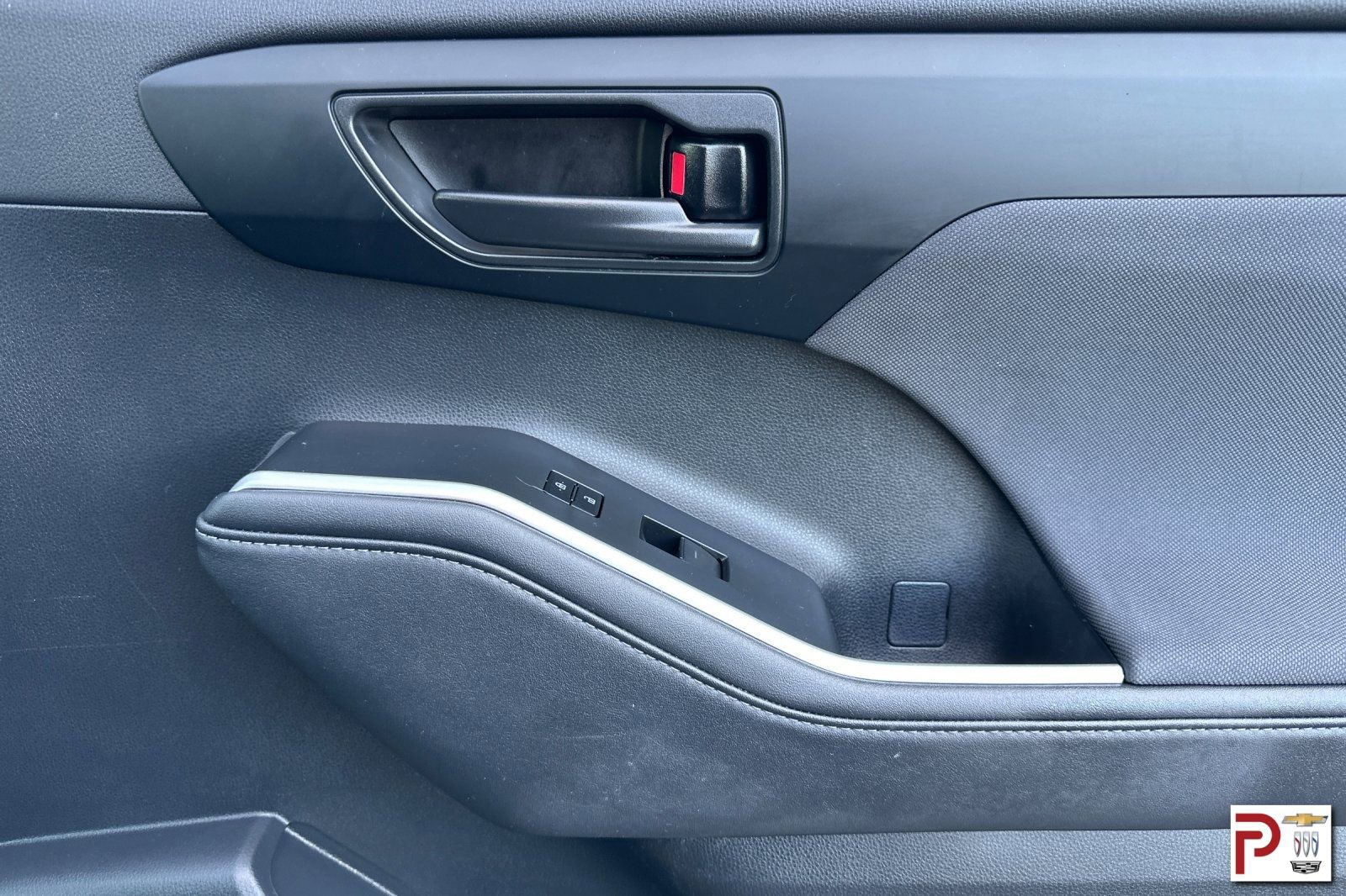 Used 2024 Toyota Highlander LE AWD/4WD image 24