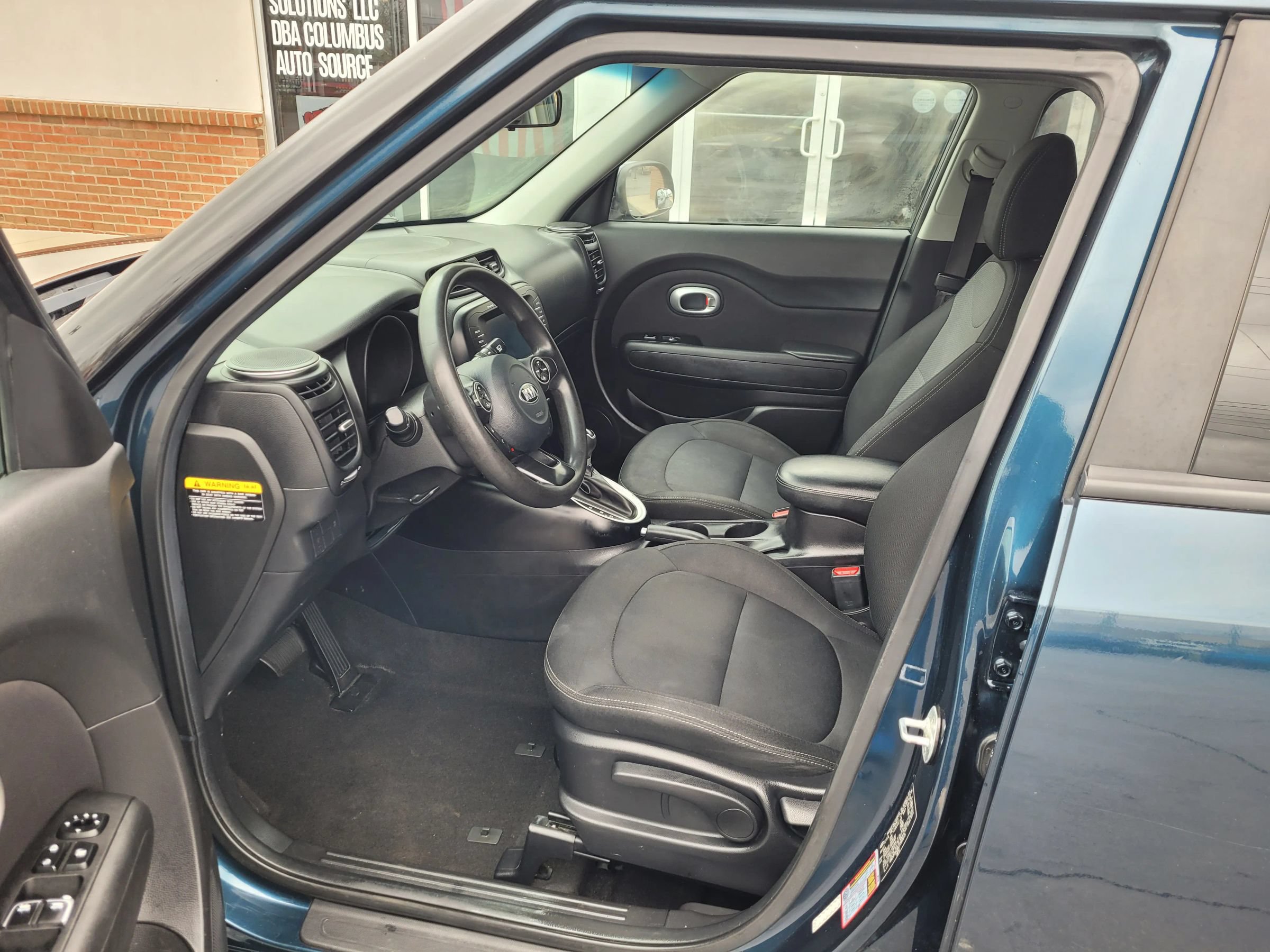 Used 2018 Kia Soul + FWD image 11