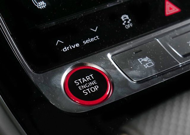 New 2025 Audi RS Q8 performance image 24