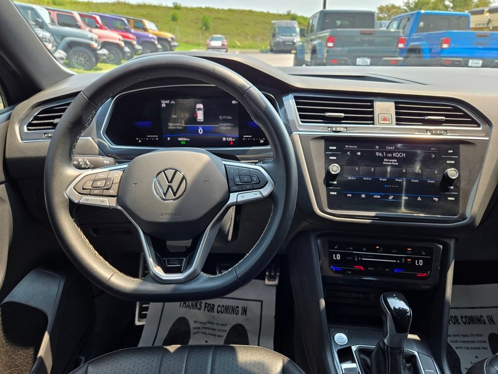 Used 2023 Volkswagen Tiguan SE R-Line AWD/4WD image 18