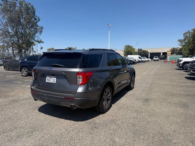 Certified 2022 Ford Explorer XLT w/ Equipment Group 202A RWD image 3
