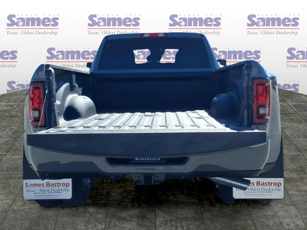 New 2027 RAM 3500 Big Horn AWD/4WD image 8