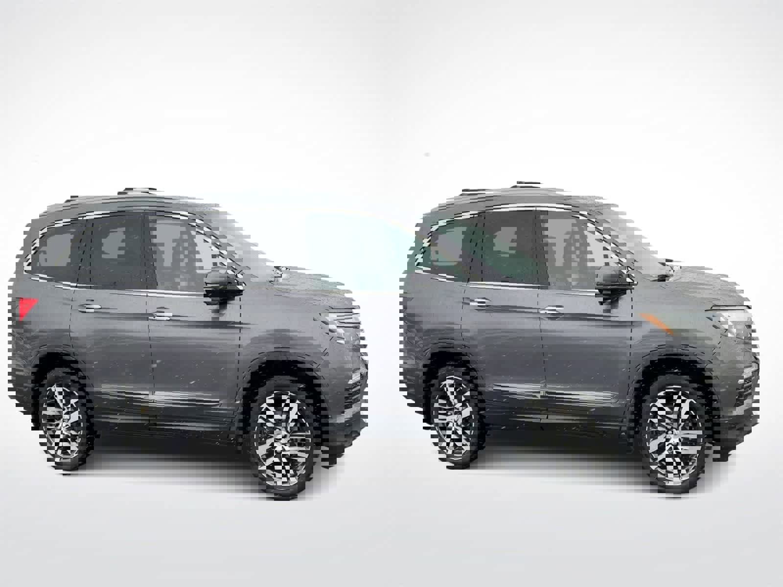 Used 2017 Honda Pilot Touring image 2