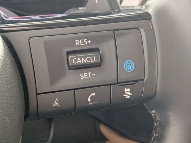 Used 2022 Nissan Pathfinder Platinum w/ Cargo Package image 18