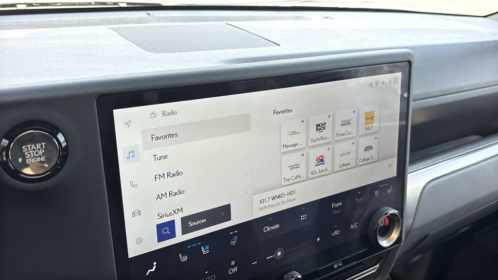 Used 2024 Lexus GX 550 w/ Accessory Package (2T) image 19