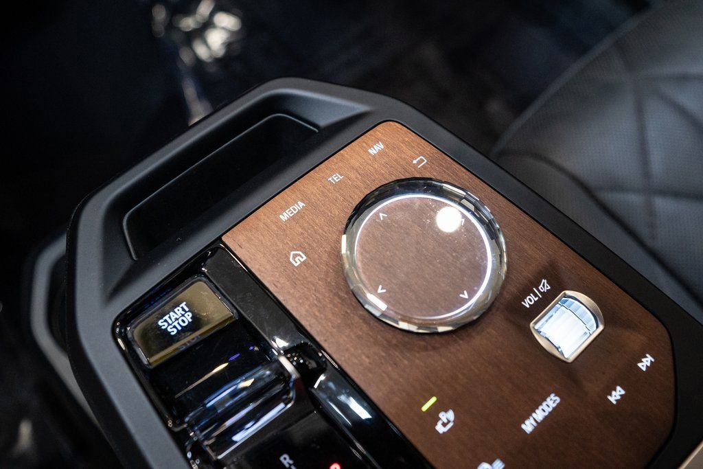 Used 2023 BMW iX xDrive50 w/ Ultimate Package 2 image 26