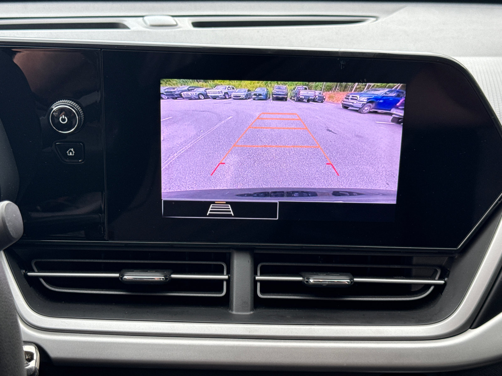 Used 2024 Chevrolet Trax LS FWD image 21
