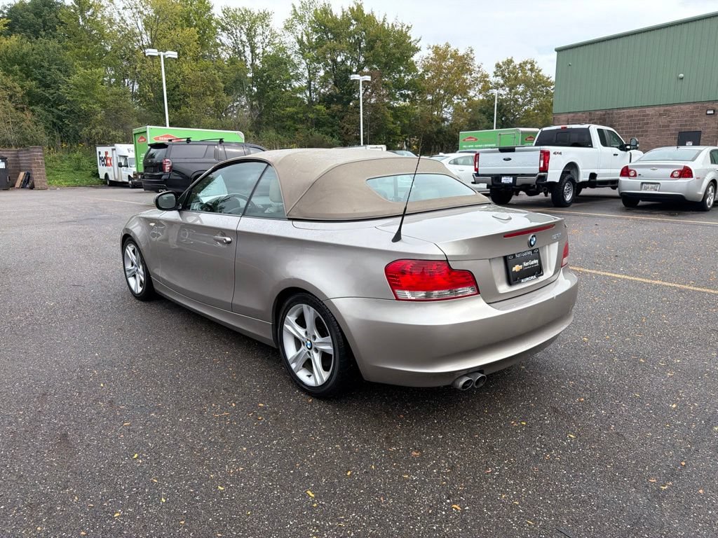Used 2011 BMW 128i Convertible RWD image 7