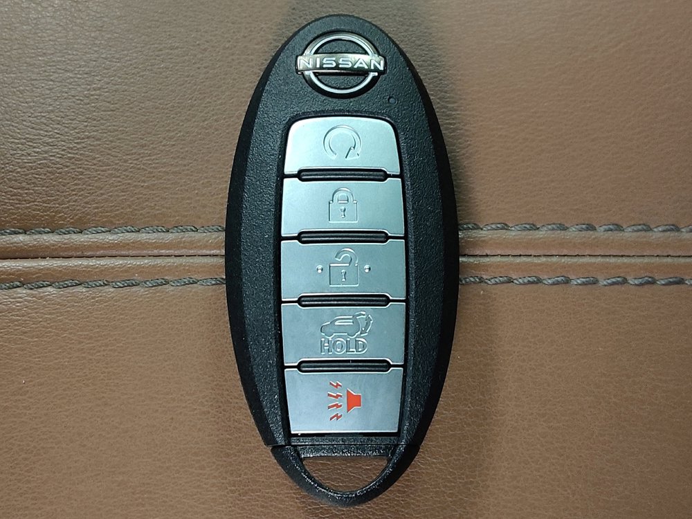 Used 2022 Nissan Pathfinder Platinum w/ Cargo Package FWD image 32