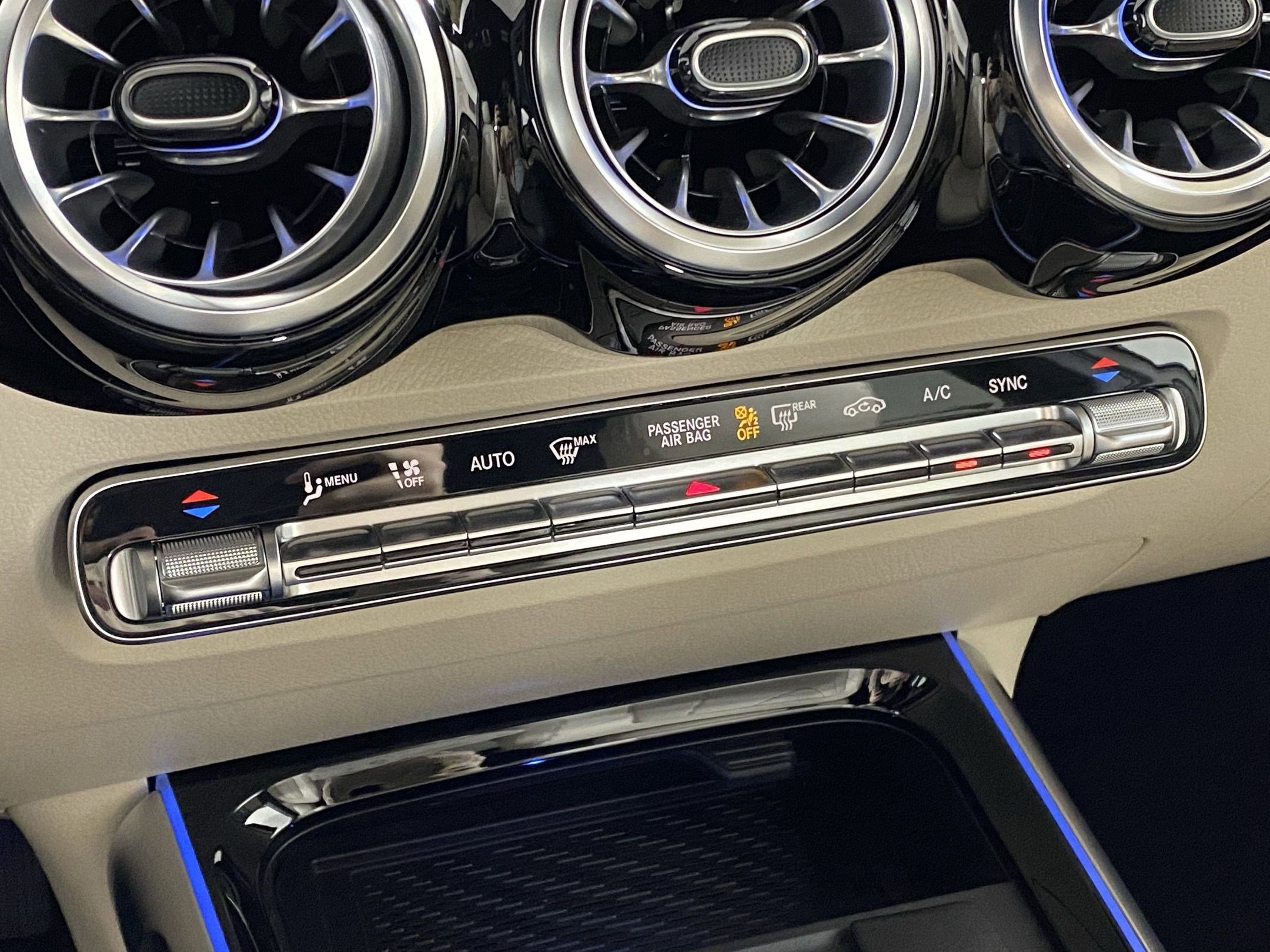 Certified 2025 Mercedes-Benz GLB 250 4MATIC image 21