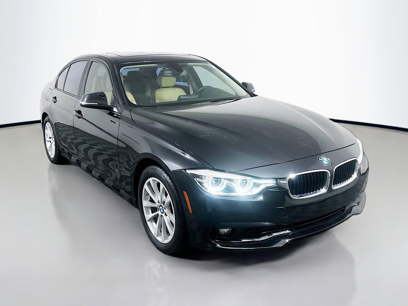 Used 2018 BMW 320i Sedan w/ Convenience Package RWD video 1
