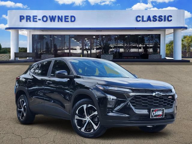 Used 2024 Chevrolet Trax RS FWD image 1