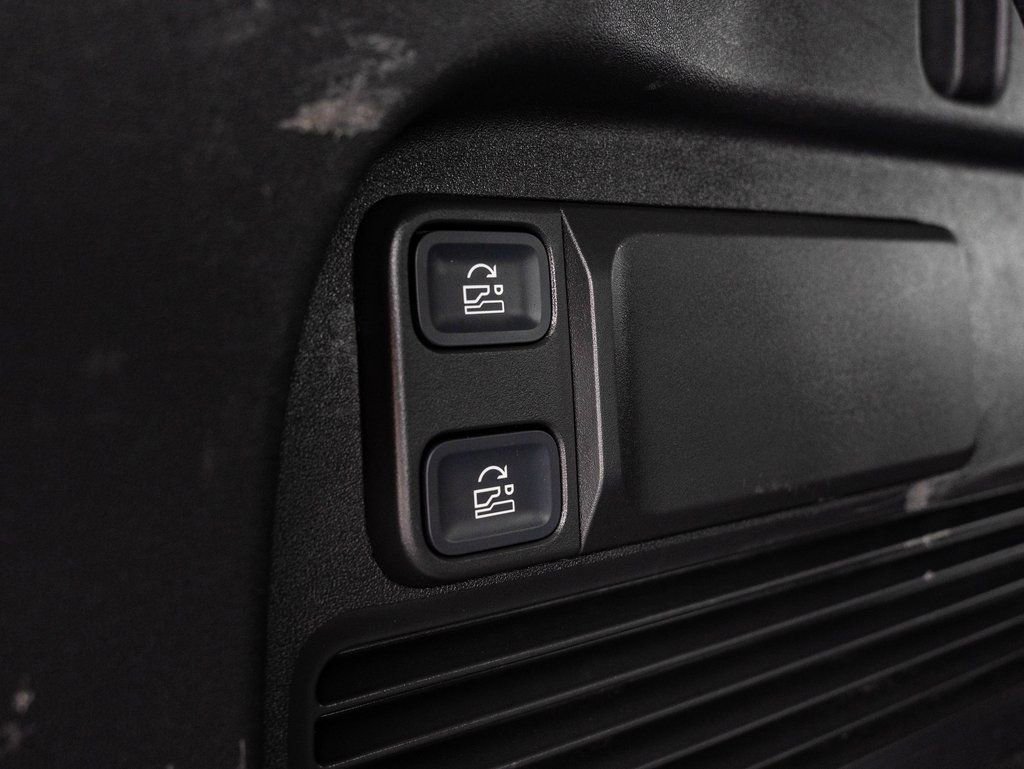 Used 2023 Rivian R1S Adventure image 24