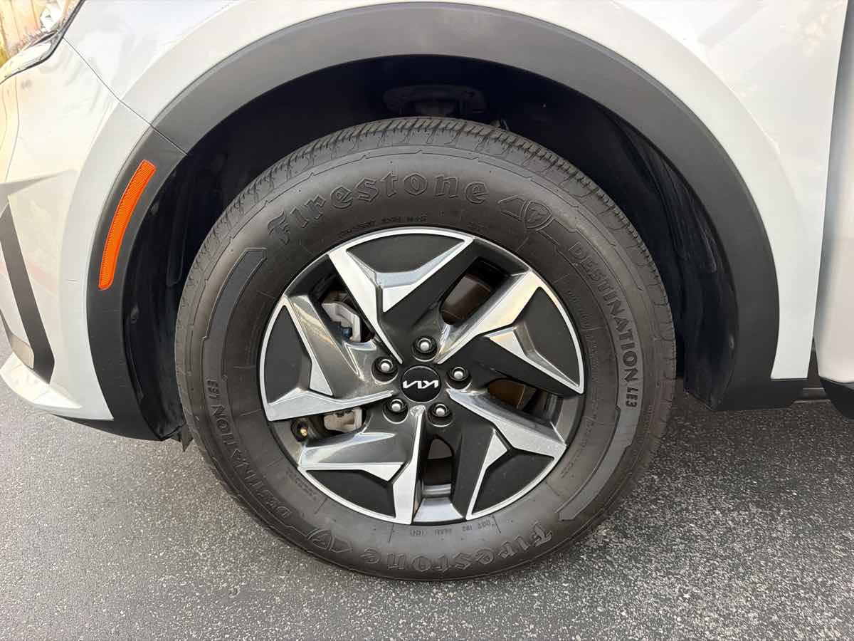 Used 2022 Kia Sorento S FWD image 33