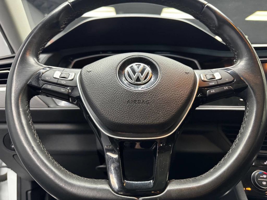 Used 2019 Volkswagen Jetta SE image 23