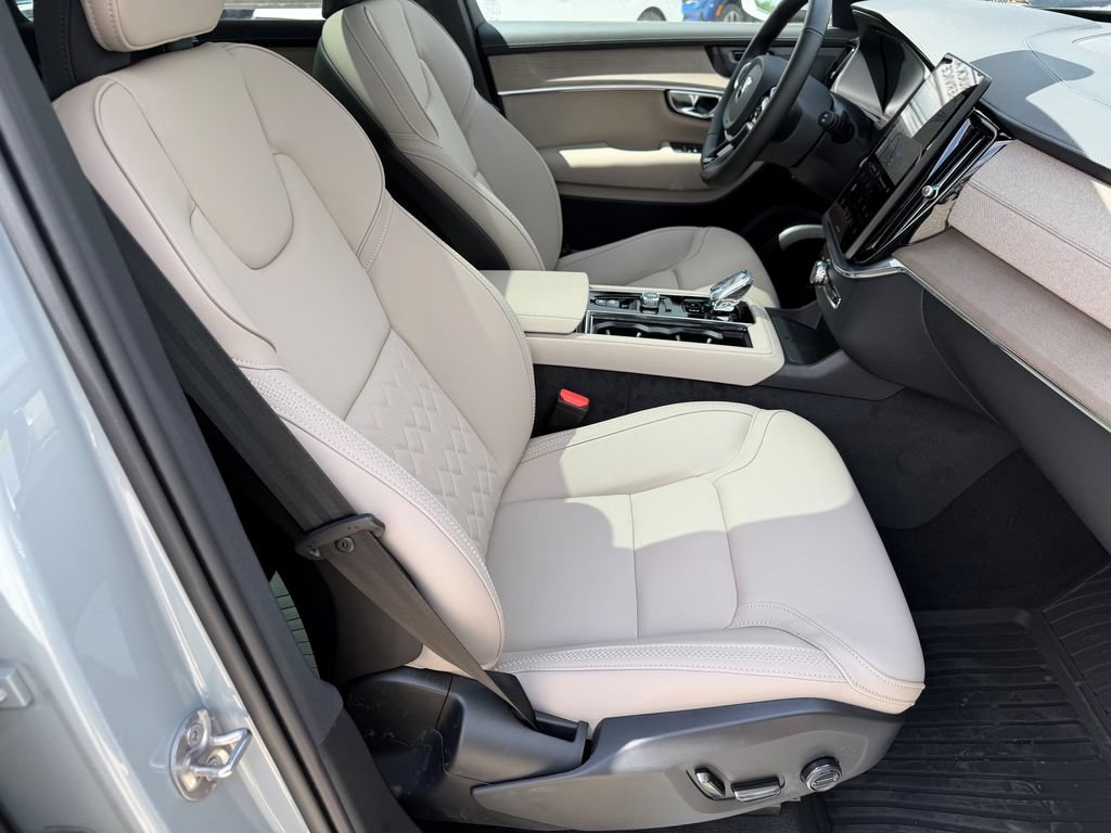 New 2026 Volvo XC90 B6 Plus AWD/4WD image 9
