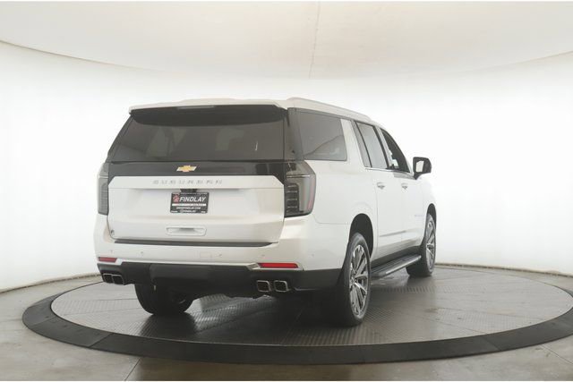 Used 2025 Chevrolet Suburban High Country AWD/4WD image 7