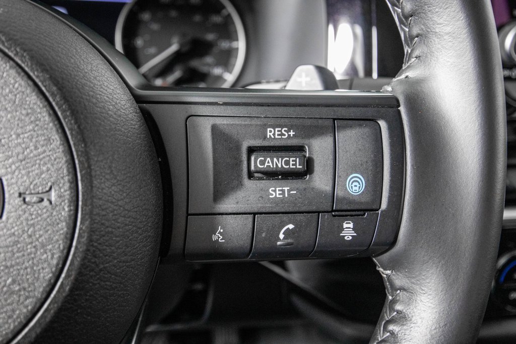 Used 2025 Nissan Pathfinder SV image 22