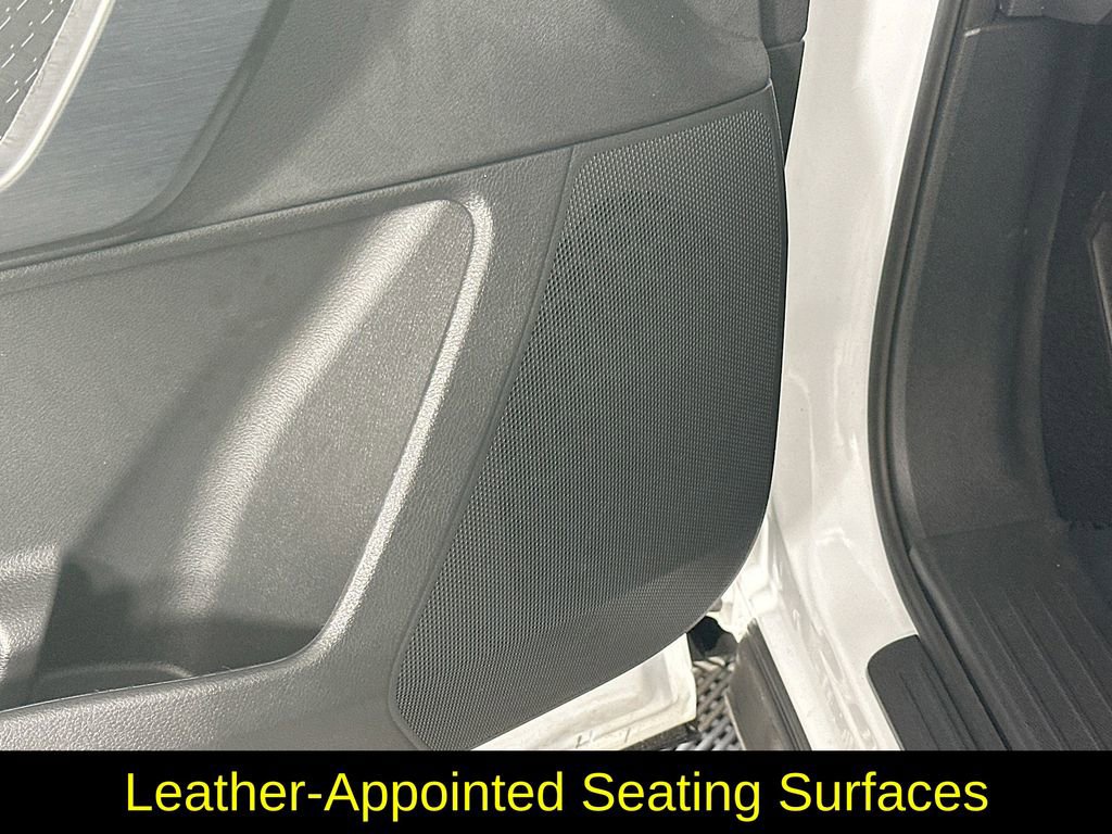 Used 2025 Nissan Pathfinder SL w/ Cargo Package image 26