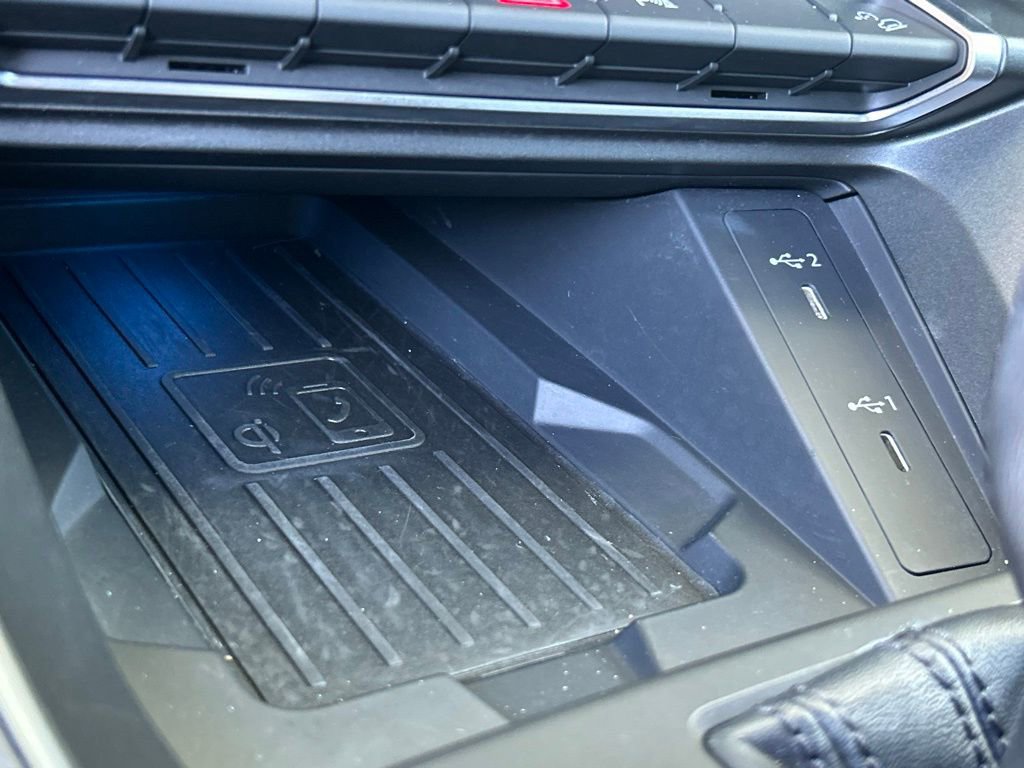 Used 2023 Audi Q3 2.0T Premium Plus w/ Premium Plus Package image 38