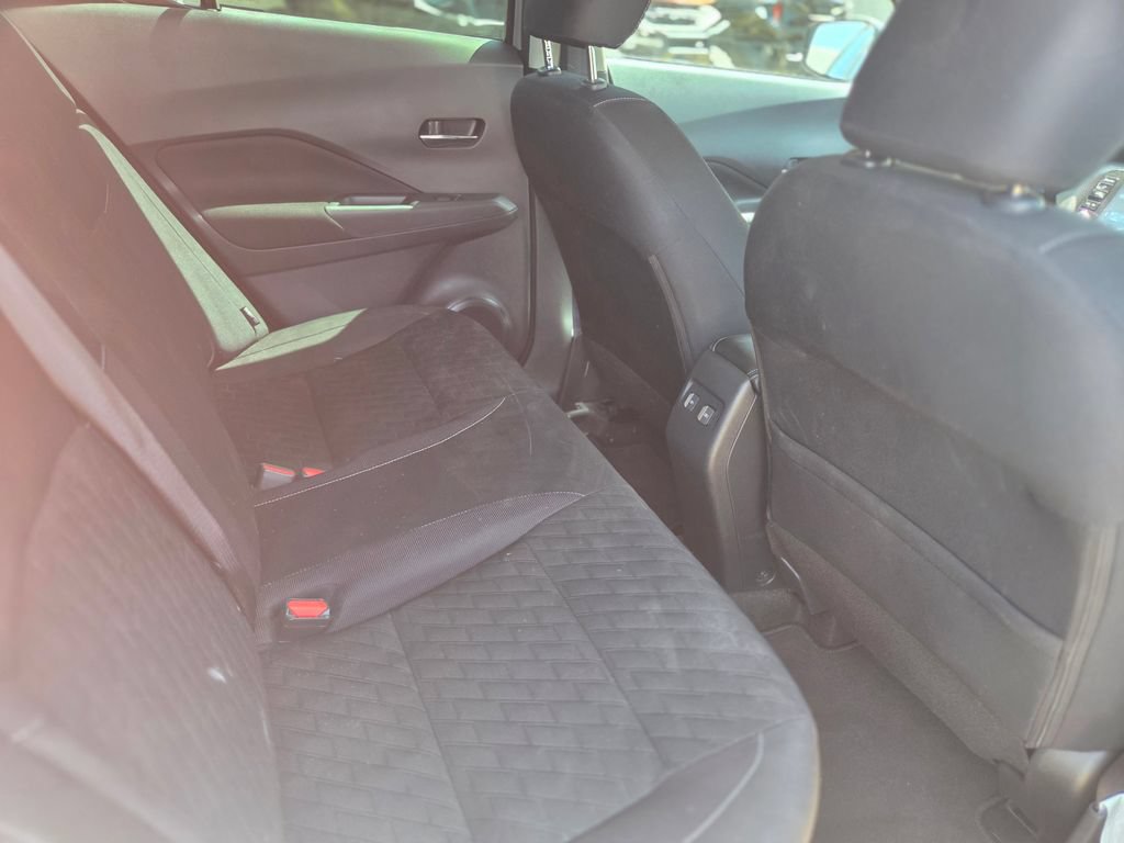 Used 2024 Nissan Kicks SV FWD image 11